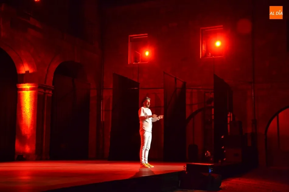 Diego Peña brinda una velada de carcajadas repasando su trayectoria en su regreso a Los Sitios  