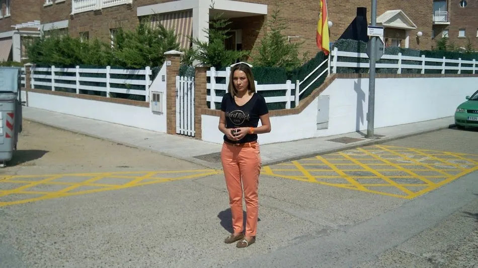 La concejala Marta Labrador, en la urbanización Almendares