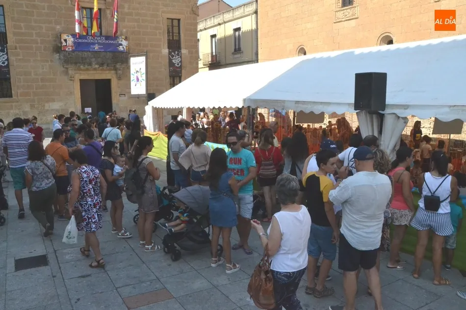 Foto 4 - El Divierteatro inicia su andadura con las mujeres como faro  