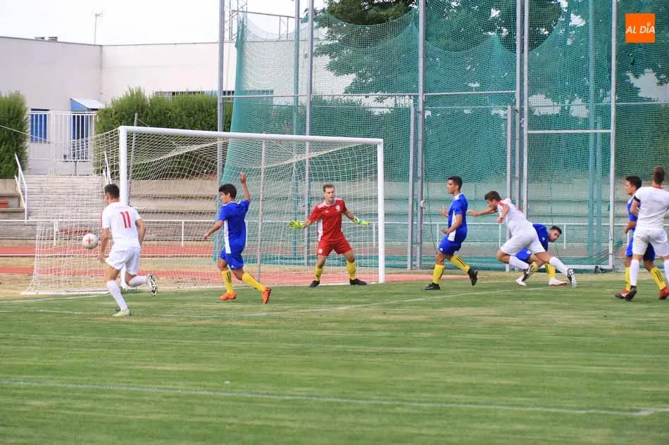 Foto 11 - Salamanca UDS B y Hergar firman tablas en un partido t&iacute;pico de pretemporada (1-1)