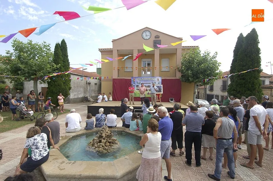 Foto 8 - Villasrubias homenajea a todos aquellos que tuvieron que emigrar de la localidad  