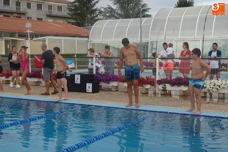 Foto 5 - Alba de Tormes celebra con &eacute;xito el decimosexto campeonato de nataci&oacute;n  