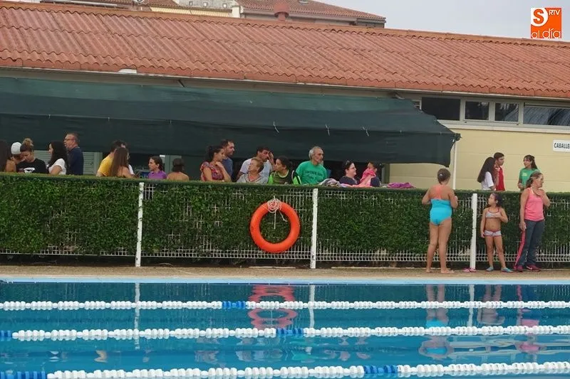 Foto 4 - Alba de Tormes celebra con &eacute;xito el decimosexto campeonato de nataci&oacute;n  