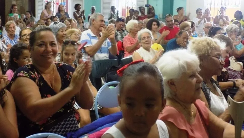 Foto 3 - Alrededor de 200 personas celebran la festividad de San Roque en el Club Villarino en La Habana  