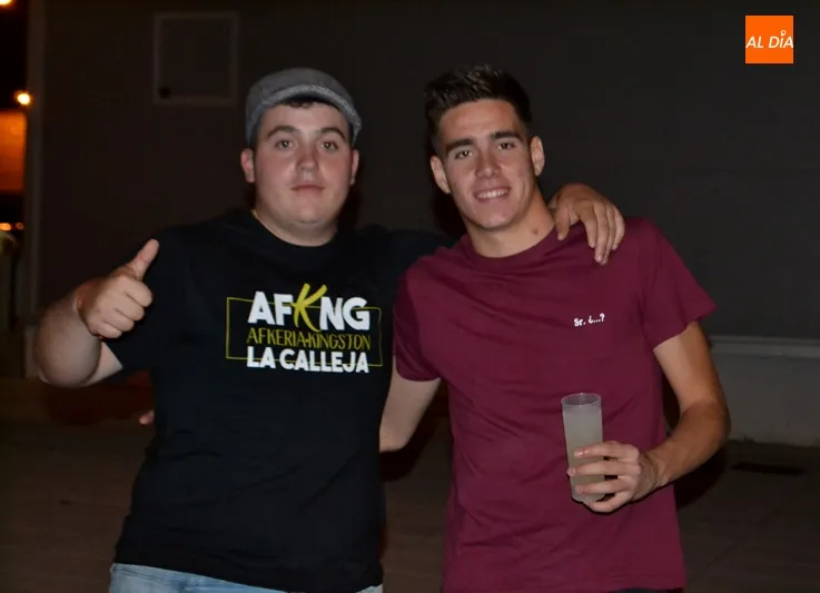 Foto 7 - Cientos de pe&ntilde;istas se unen en un multicolor desfile de ferias
