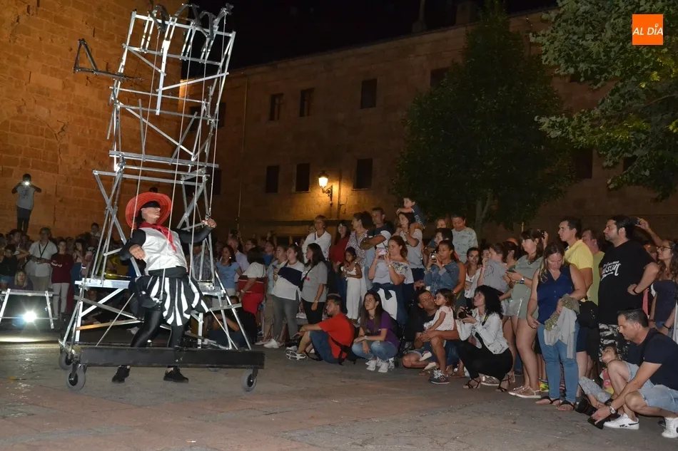 Foto 6 - Las calles se llenan de m&uacute;sica dirigida por un &lsquo;Dios&rsquo; y Bolonia de circo con un formato...