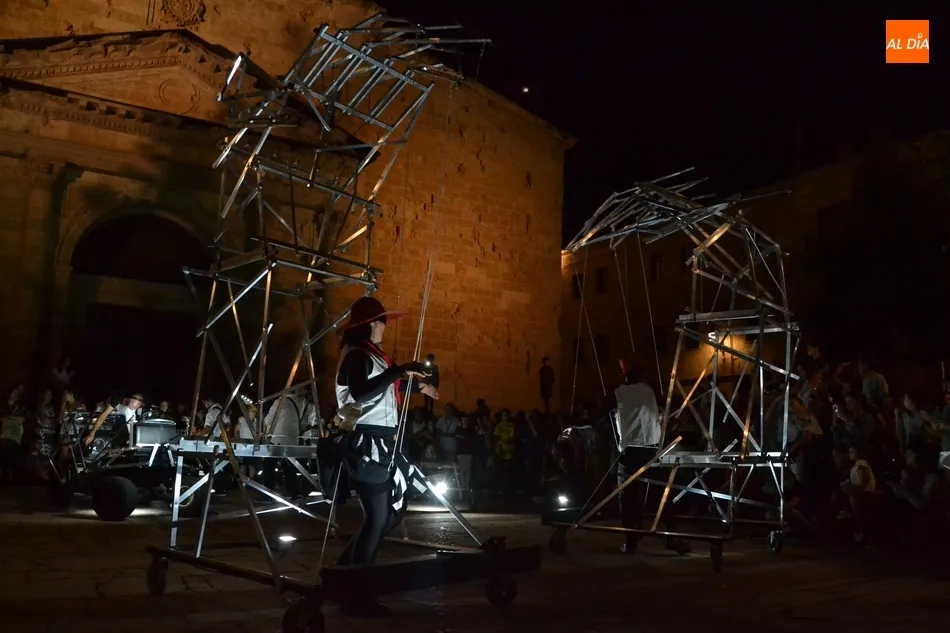 Foto 4 - Las calles se llenan de m&uacute;sica dirigida por un &lsquo;Dios&rsquo; y Bolonia de circo con un formato...