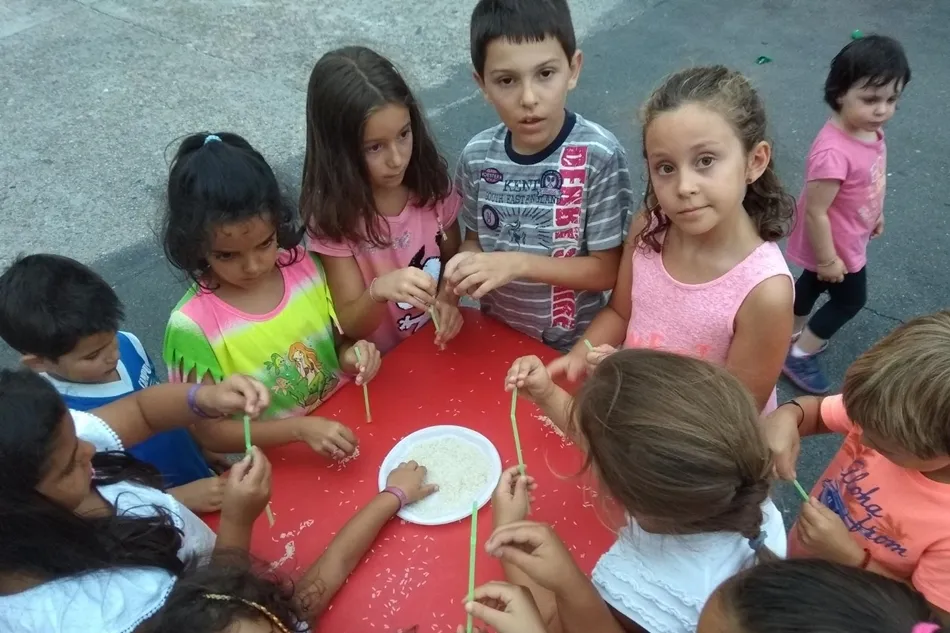 Foto 6 - Los ni&ntilde;os de Ledesma se lo pasan en grande con los juegos tradicionales