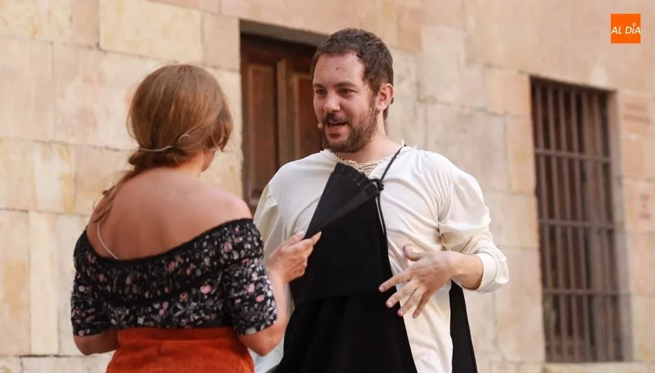 Intrussion Teatro, bajo la dirección de Roberto García Encinas, mostrará una parte del anecdotario que recoge los testimonios sobre la vida estudiantil en la Ciudad de Salamanca. Foto de Alberto Martín