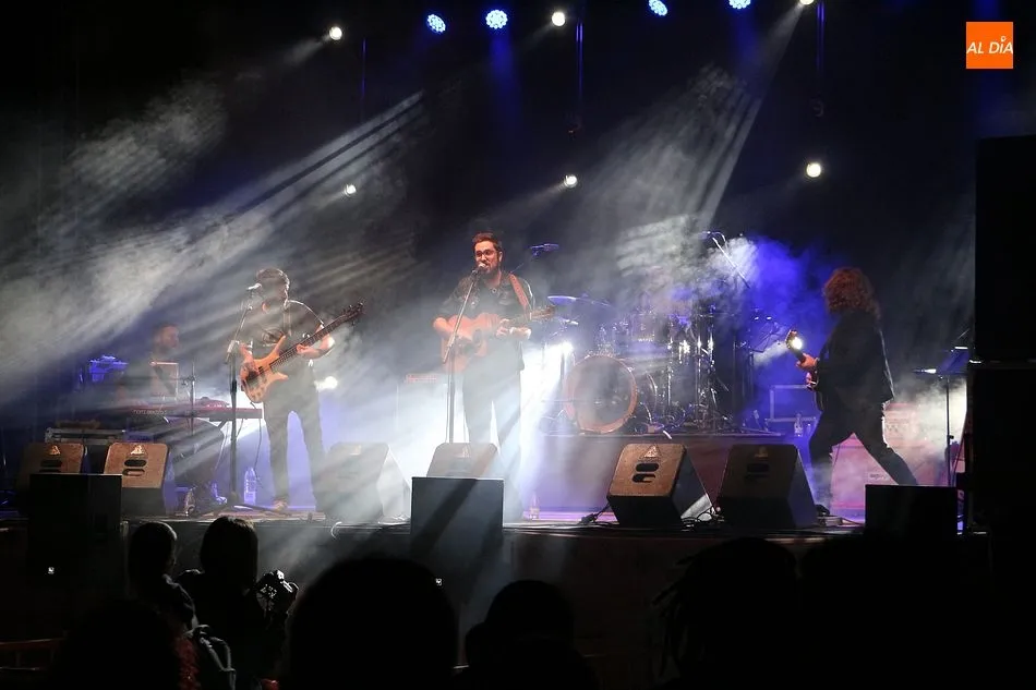 Foto 5 - El Granito Rock da el primer paso de las fiestas de San Bartolo