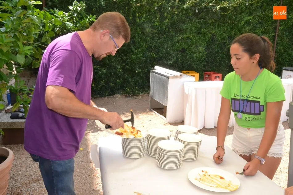 Foto 5 - Los huevos fritos con farinato conquistan el est&oacute;mago de los profesionales de la Feria  