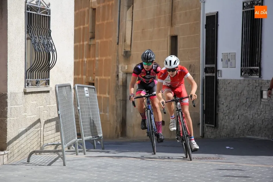 Foto 8 - Los ciclistas m&aacute;s peque&ntilde;os dan el pistoletazo de salida a la Vuelta Ciclista Salamanca en...