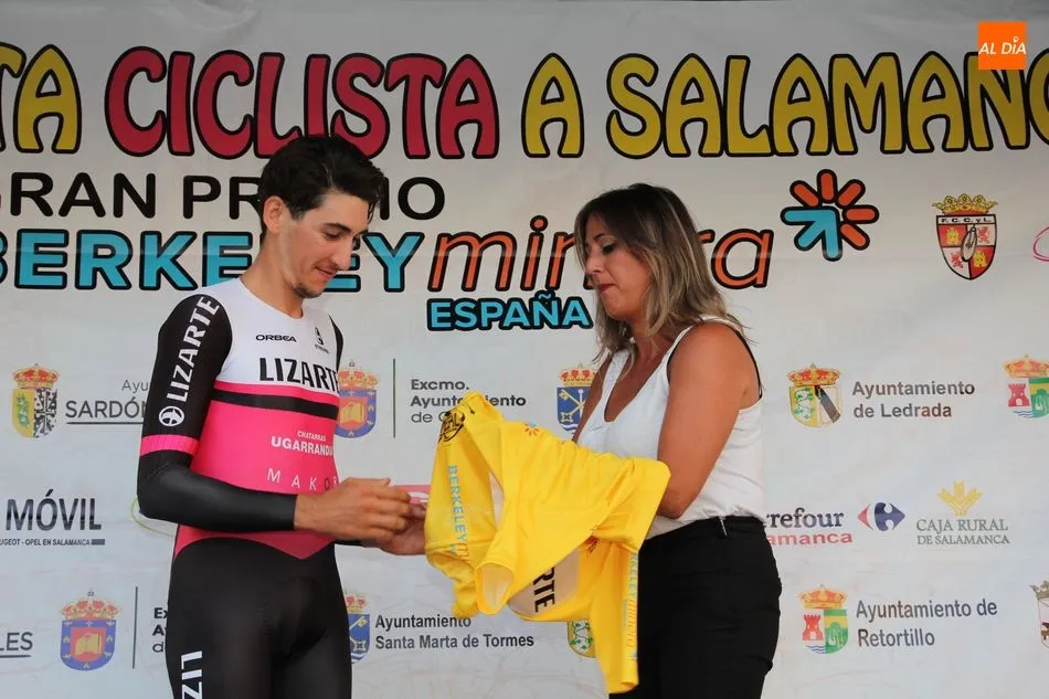 Foto 8 - Antonio Soto gana la crono de Saucelle y es el primer l&iacute;der de la Vuelta a Salamanca