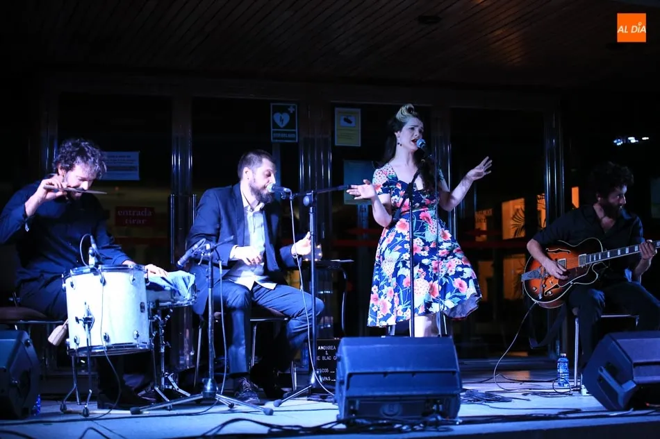 Foto 9 - Andhrea & The Blazck Cats ponen el broche de oro al Festival Verano se escribe con Blues