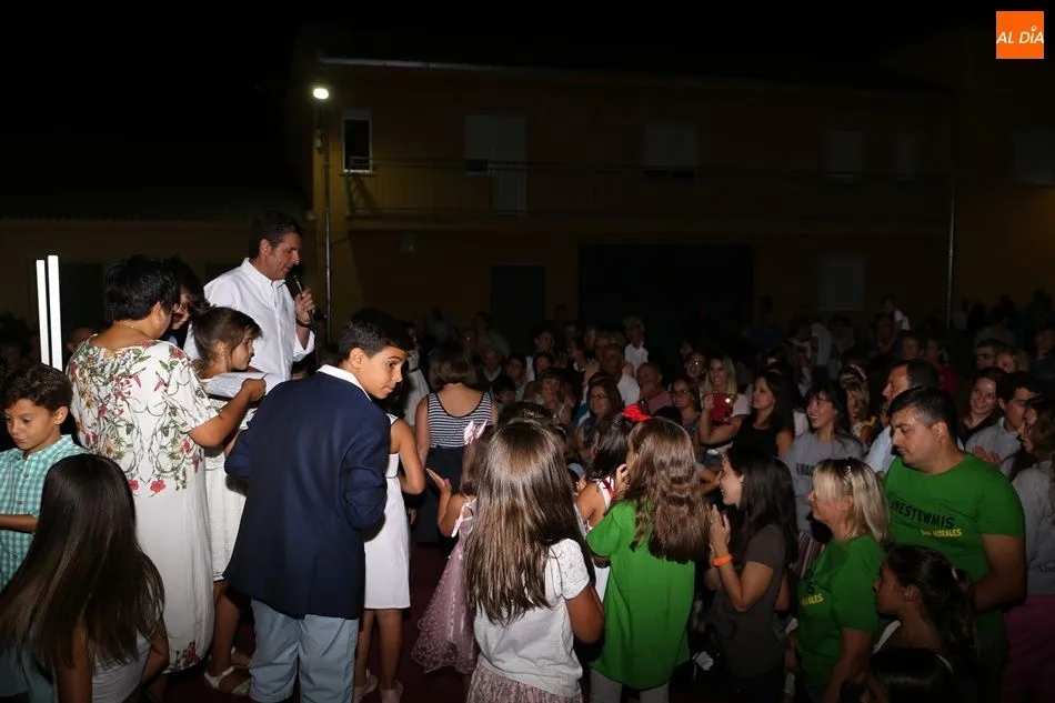 Foto 8 - Las fiestas arrancan con el preg&oacute;n de los ni&ntilde;os de la Escuela de Verano