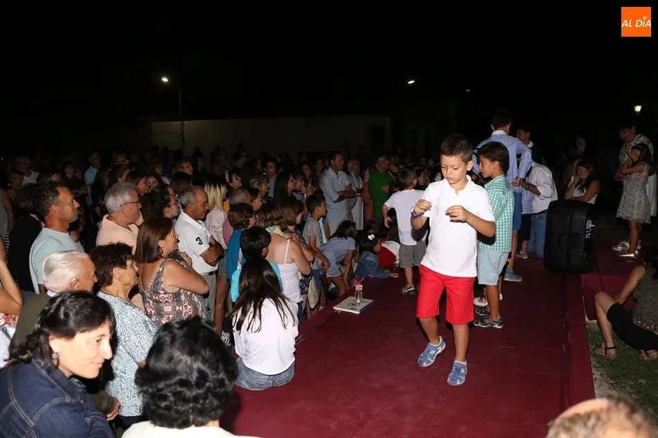 Foto 5 - Las fiestas arrancan con el preg&oacute;n de los ni&ntilde;os de la Escuela de Verano