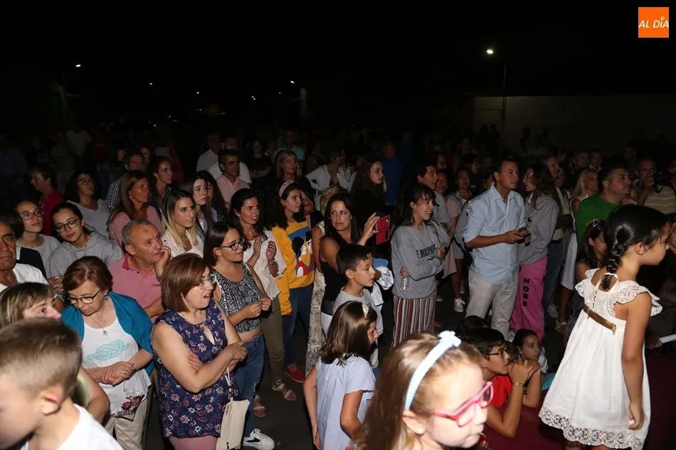 Foto 3 - Las fiestas arrancan con el preg&oacute;n de los ni&ntilde;os de la Escuela de Verano
