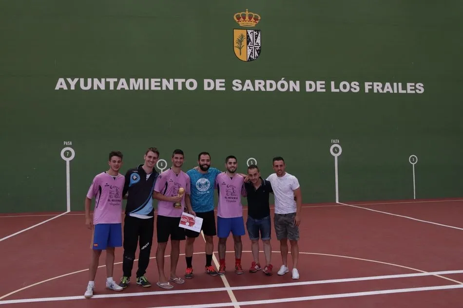 Foto 8 - Bar El Retiro se impone en el I Torneo de futbol sala de Sard&oacute;n de los Frailes  