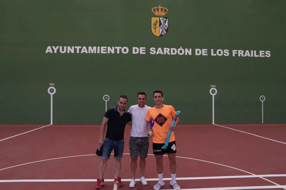 Foto 7 - Bar El Retiro se impone en el I Torneo de futbol sala de Sard&oacute;n de los Frailes  