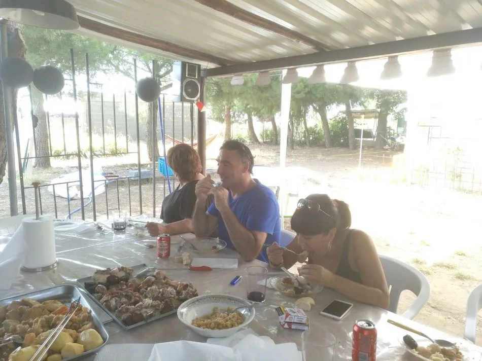 Foto 2 - Buena comida y diversi&oacute;n para celebrar el cumplea&ntilde;os de Manolo en Vitigudino  