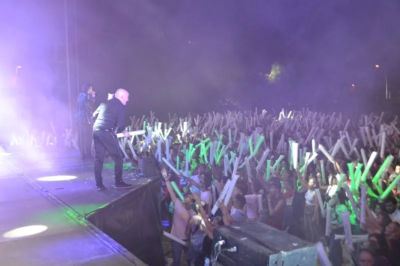 Foto 11 - M&aacute;s de 4.000 personas se entregan al fren&eacute;tico ritmo de la Orquesta Panorama en Pe&ntilde;aranda