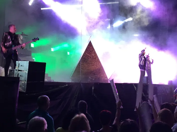Foto 6 - M&aacute;s de 4.000 personas se entregan al fren&eacute;tico ritmo de la Orquesta Panorama en Pe&ntilde;aranda