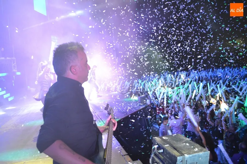Foto 3 - M&aacute;s de 4.000 personas se entregan al fren&eacute;tico ritmo de la Orquesta Panorama en Pe&ntilde;aranda
