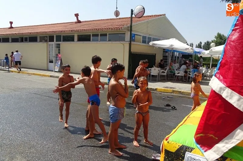 Foto 7 - Comienzan las fiestas con un parque acu&aacute;tico terrestre  