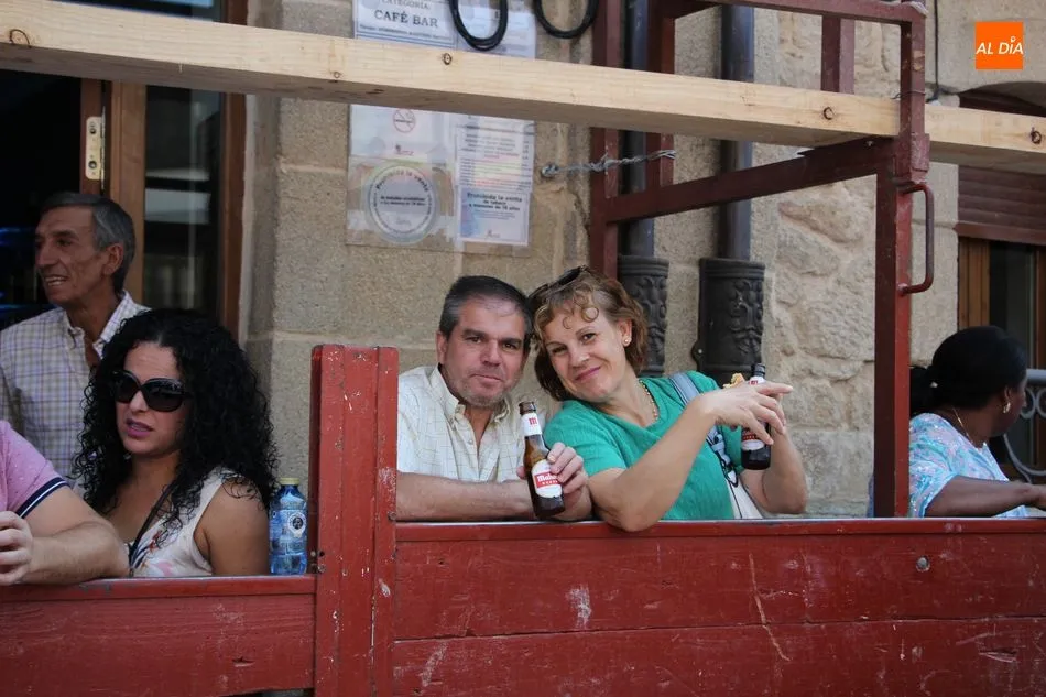 Foto 11 - La capital de La Ribera se rinde a San &lsquo;Bartolo&rsquo; en el d&iacute;a grande de las Fiestas del Toro  