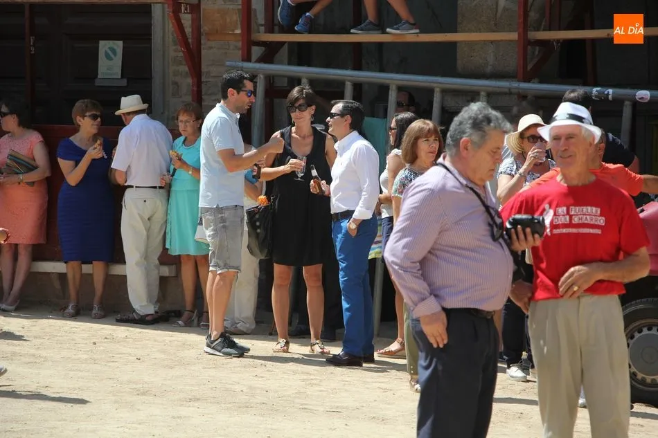 Foto 7 - La capital de La Ribera se rinde a San &lsquo;Bartolo&rsquo; en el d&iacute;a grande de las Fiestas del Toro  