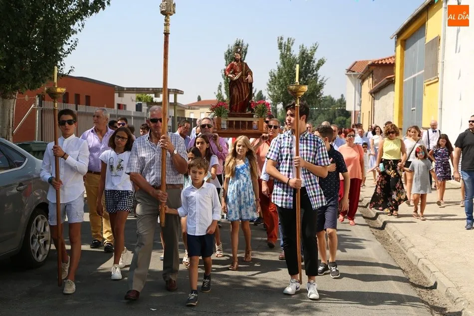 Foto 6 - Huerta rinde honores a San Bartolom&eacute; en el d&iacute;a grande de las fiestas  
