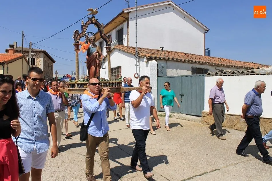 Procesión en Golpejas con el patrón San Bartolomé