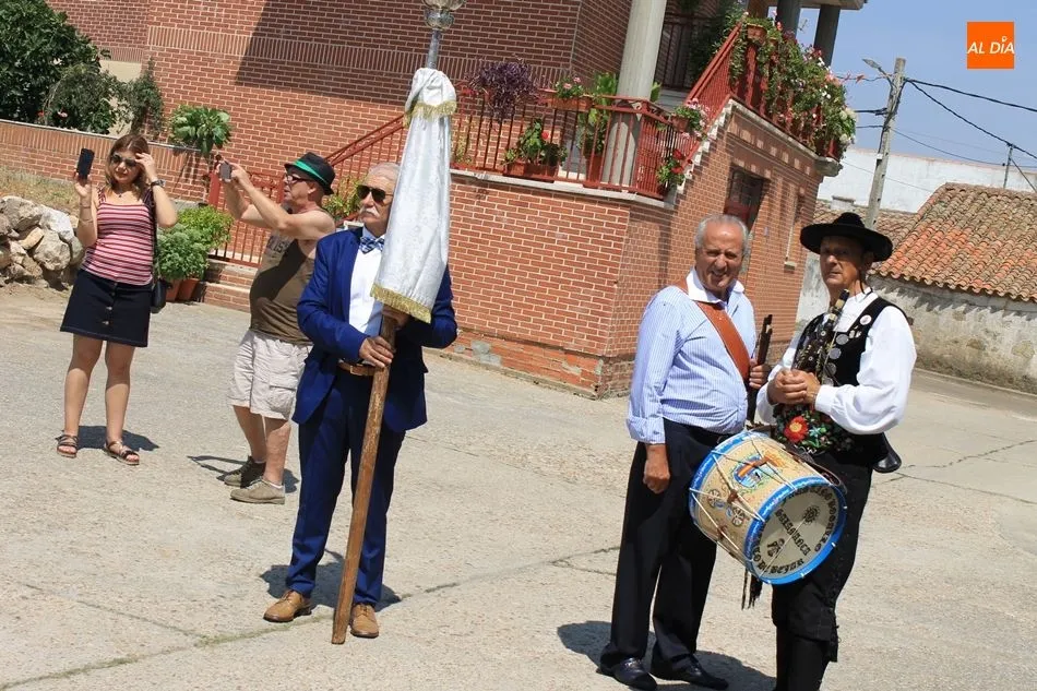 Foto 4 - Bailes y tradici&oacute;n para honrar a San Bartolom&eacute; en Golpejas
