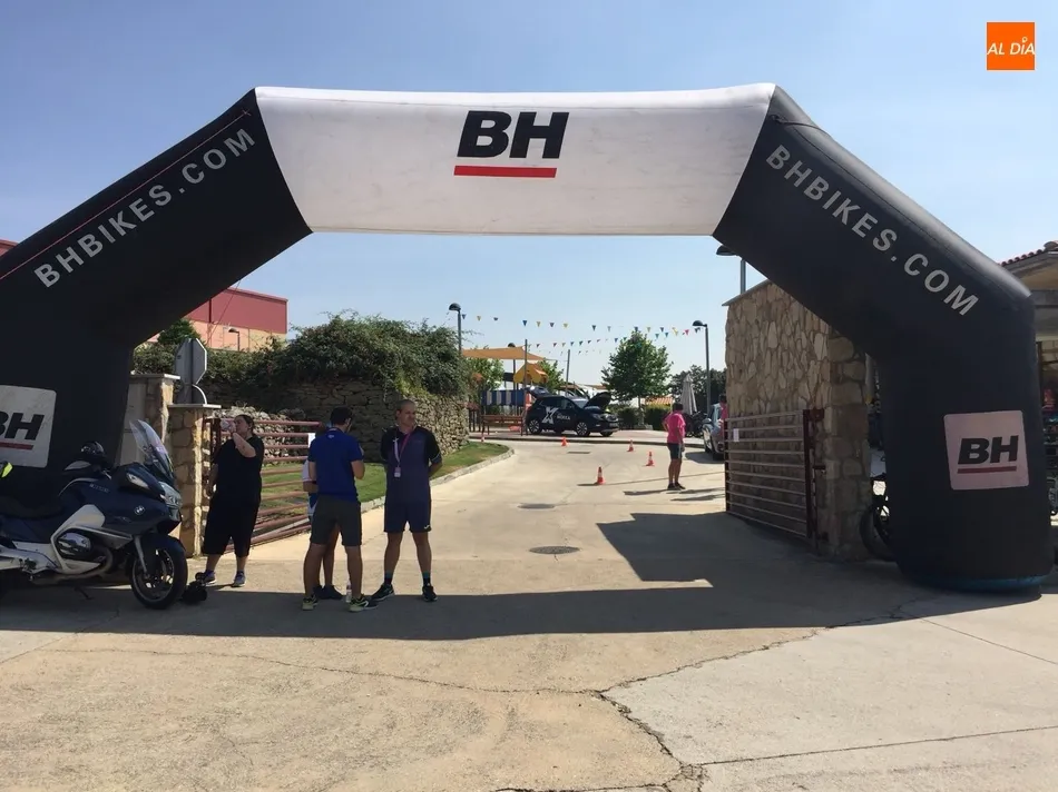 Foto 7 - Sard&oacute;n de los Frailes, punto de partida de la segunda etapa de la Vuelta a Salamanca