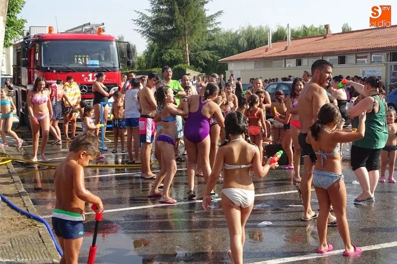 Foto 10 - Una batalla&nbsp;pasada por agua  