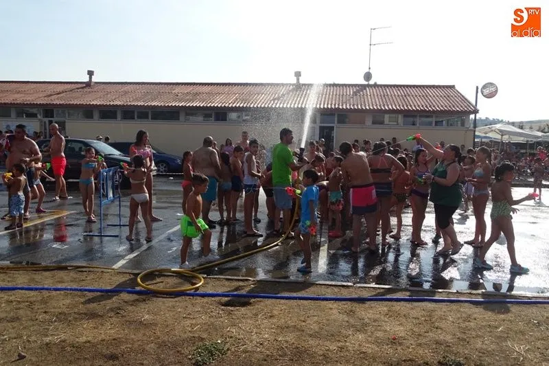 Foto 7 - Una batalla&nbsp;pasada por agua  
