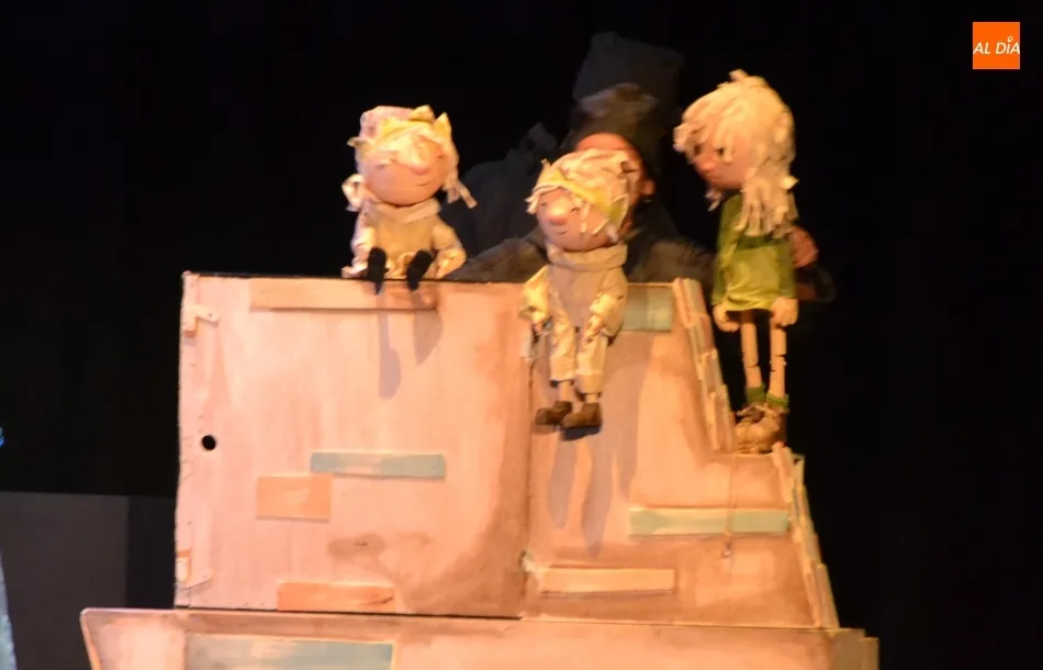 Foto 6 - Los ni&ntilde;os disfrutan de unos &lsquo;Nidos&rsquo; procedentes de Portugal y de un Peter Pan con cara de...