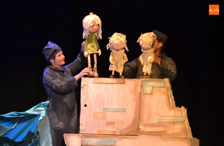 Foto 5 - Los ni&ntilde;os disfrutan de unos &lsquo;Nidos&rsquo; procedentes de Portugal y de un Peter Pan con cara de...