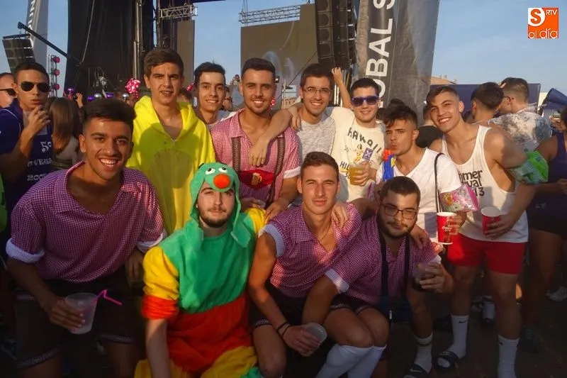 Foto 2 - El chupinazo da la bienvenida a las fiestas de la Transverberaci&oacute;n  