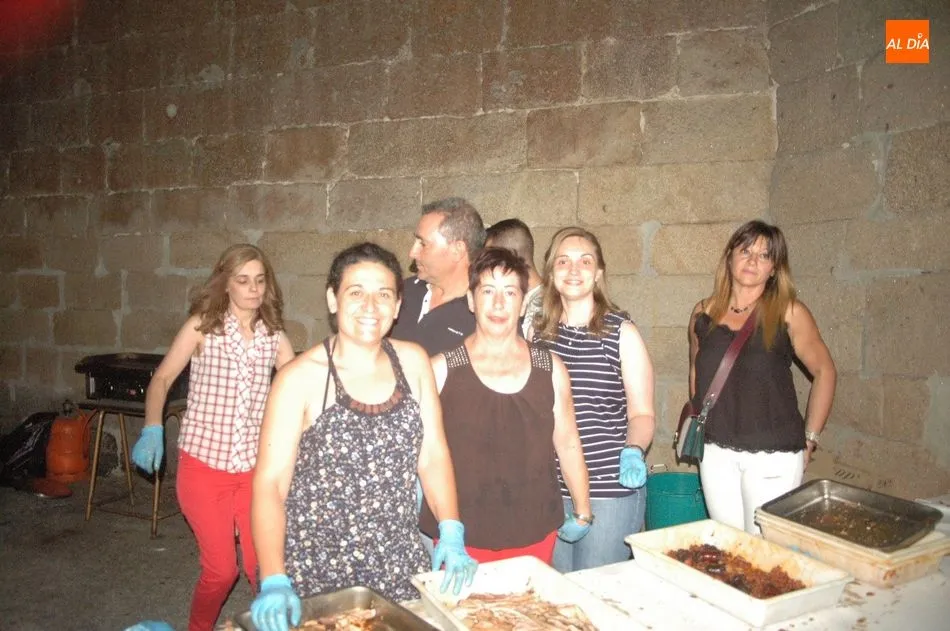 Foto 9 - Ahigal de Villarino inicia las fiestas con una suculenta parrillada  