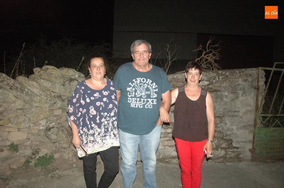 Foto 7 - Ahigal de Villarino inicia las fiestas con una suculenta parrillada  