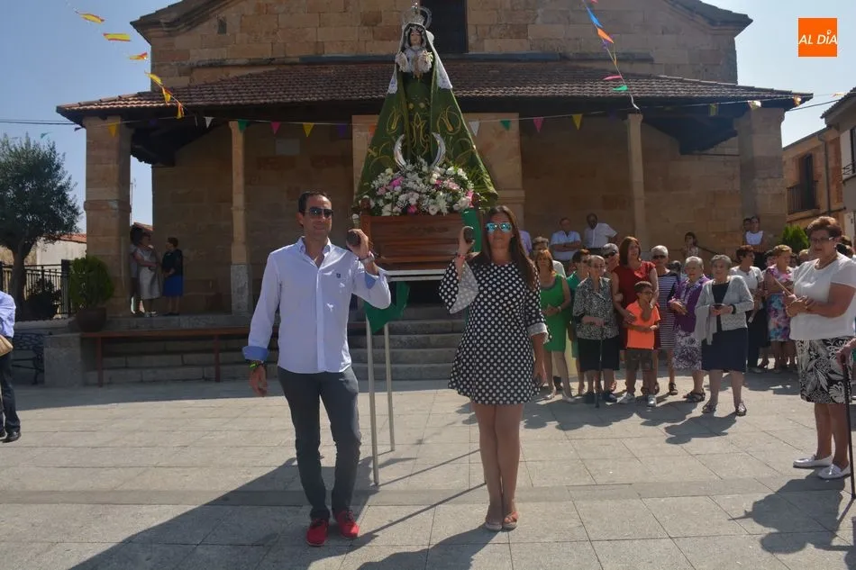Foto 11 - Gomecello se viste de gala para honrar a la Virgen de la Esperanza  