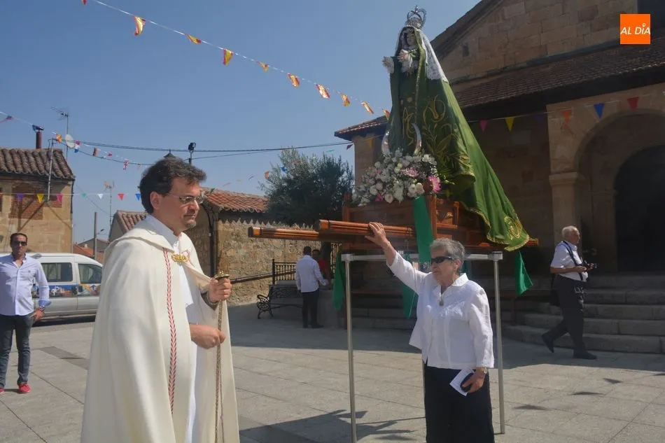 Foto 9 - Gomecello se viste de gala para honrar a la Virgen de la Esperanza  