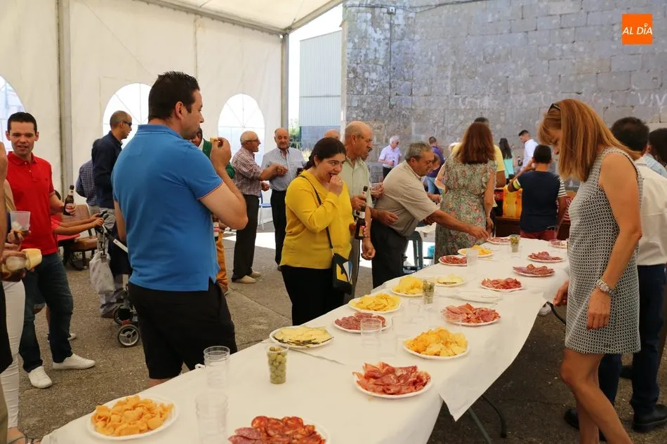 Foto 10 - Los vecinos de Ahigal de Villarino honran a Santa &Aacute;gueda  