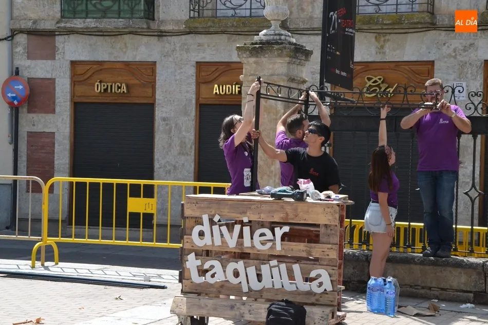 Foto 4 - Procesi&oacute;n de despedida para dar por concluido el Divierteatro  