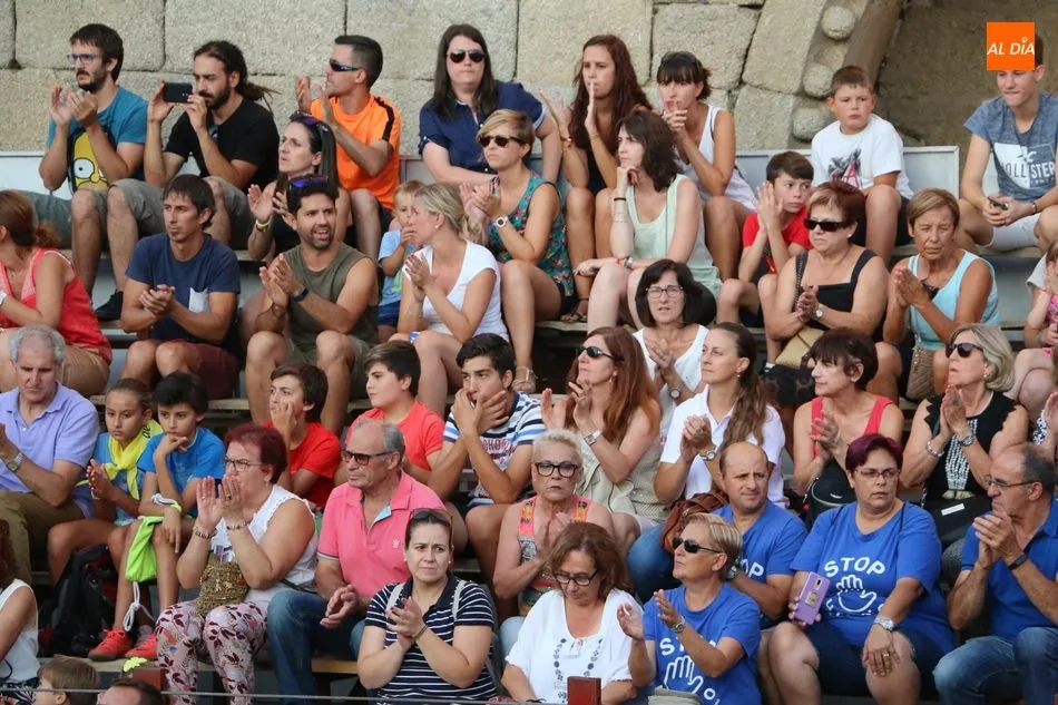 Foto 9 - Varios miles de personas dicen en Villavieja &ldquo;No a la mina&rdquo;  