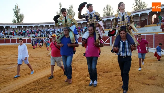 Juan del Álamo, Alejandro Marcos y Manuel Diosleguarde salían a hombros de La Florida en Peñaranda