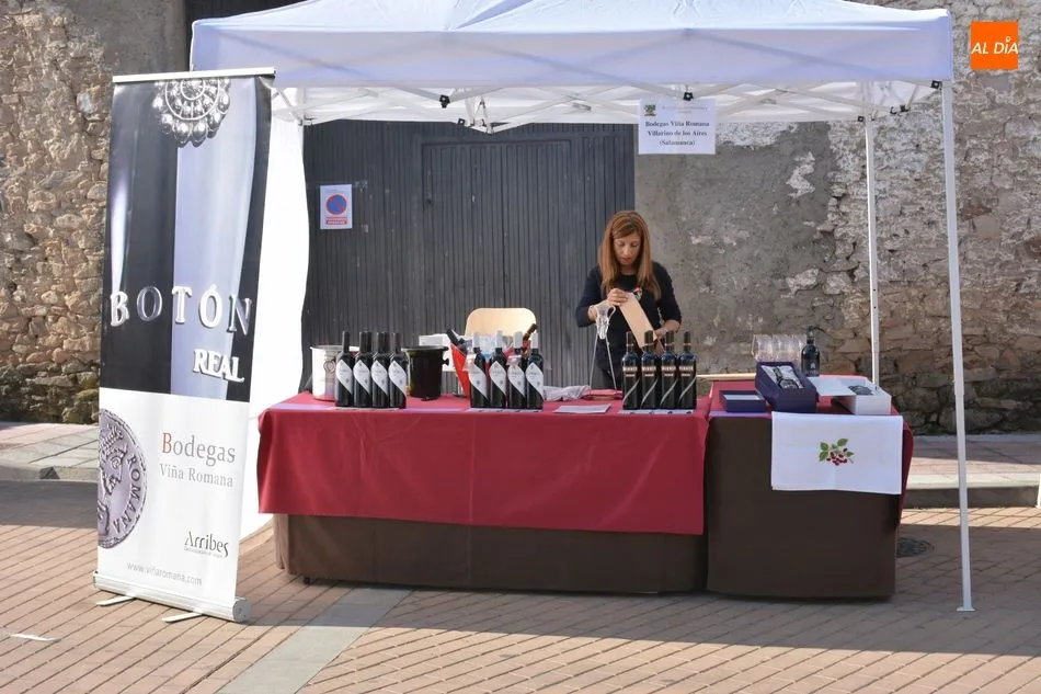 Foto 6 - Los productos aut&oacute;ctonos de la zona se muestran en la III Feria Hort&iacute;cola de Lumbrales