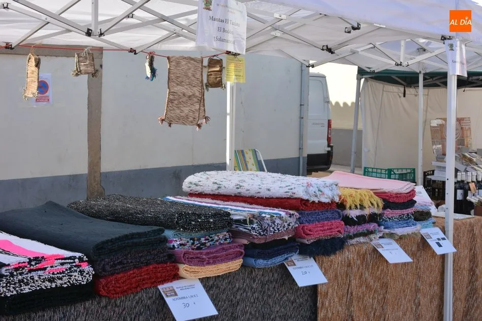 Foto 5 - Los productos aut&oacute;ctonos de la zona se muestran en la III Feria Hort&iacute;cola de Lumbrales