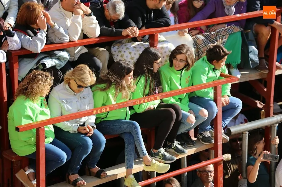 Foto 2 - Los novillos de Valdeflores ponen toda la emoci&oacute;n al segundo encierro de Aldead&aacute;vila